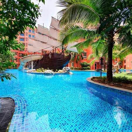 Seven Seas Condo By Dmitrii Pantai Jomtien Luaran gambar