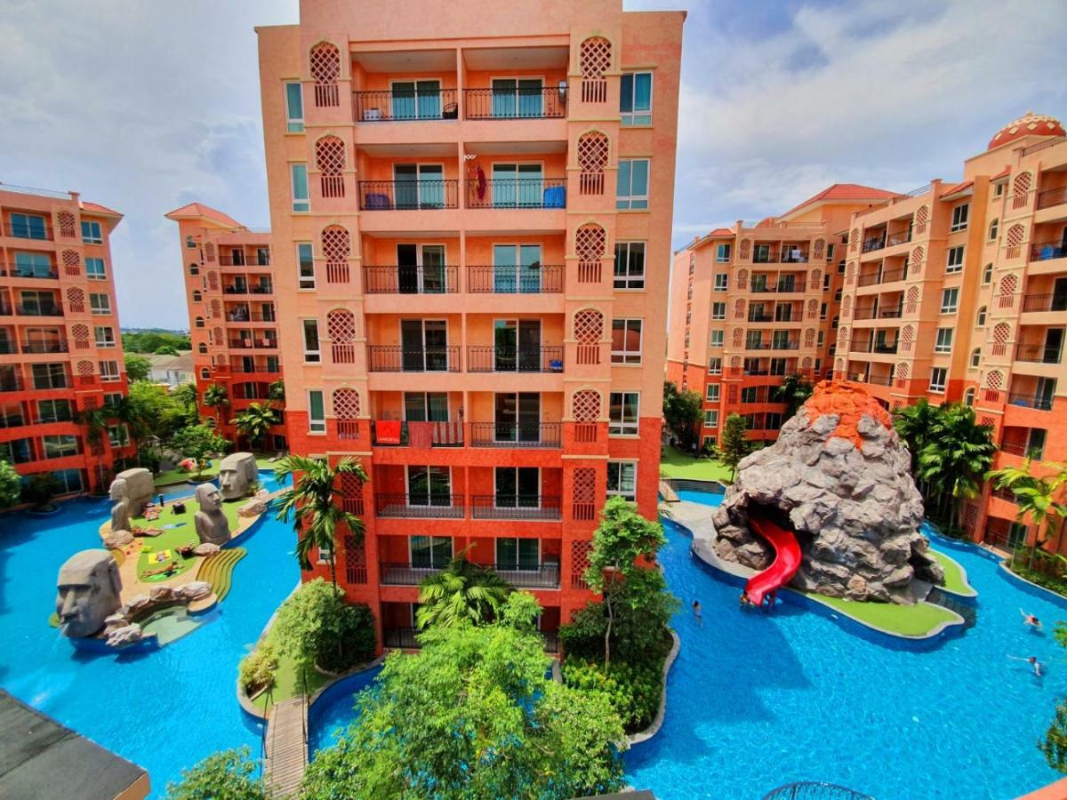 Seven Seas Condo By Dmitrii Pantai Jomtien Luaran gambar