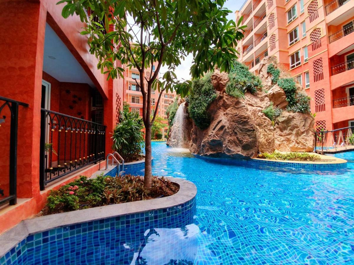 Seven Seas Condo By Dmitrii Pantai Jomtien Luaran gambar