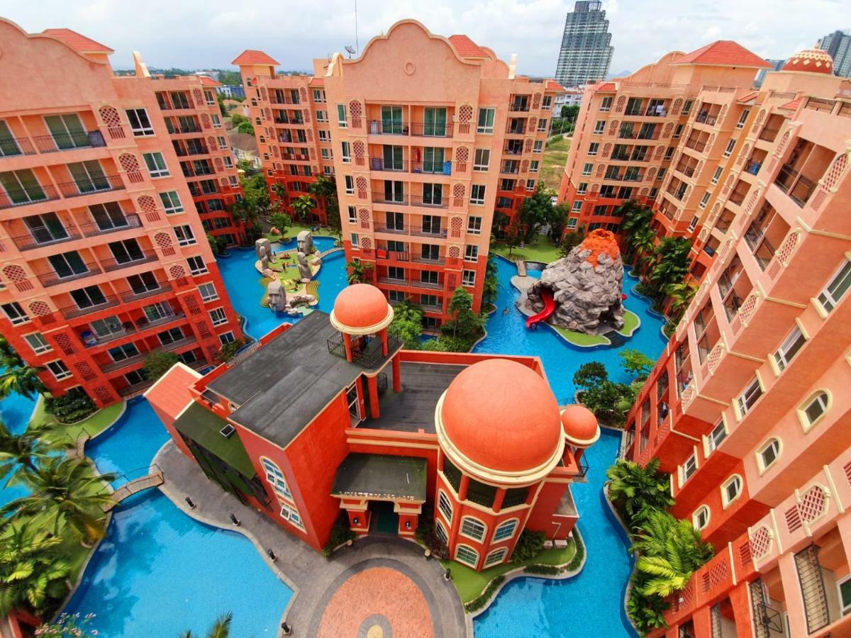 Seven Seas Condo By Dmitrii Pantai Jomtien Luaran gambar