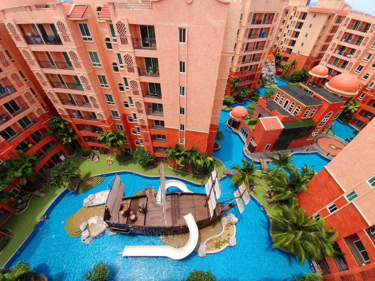 Seven Seas Condo By Dmitrii Pantai Jomtien Luaran gambar