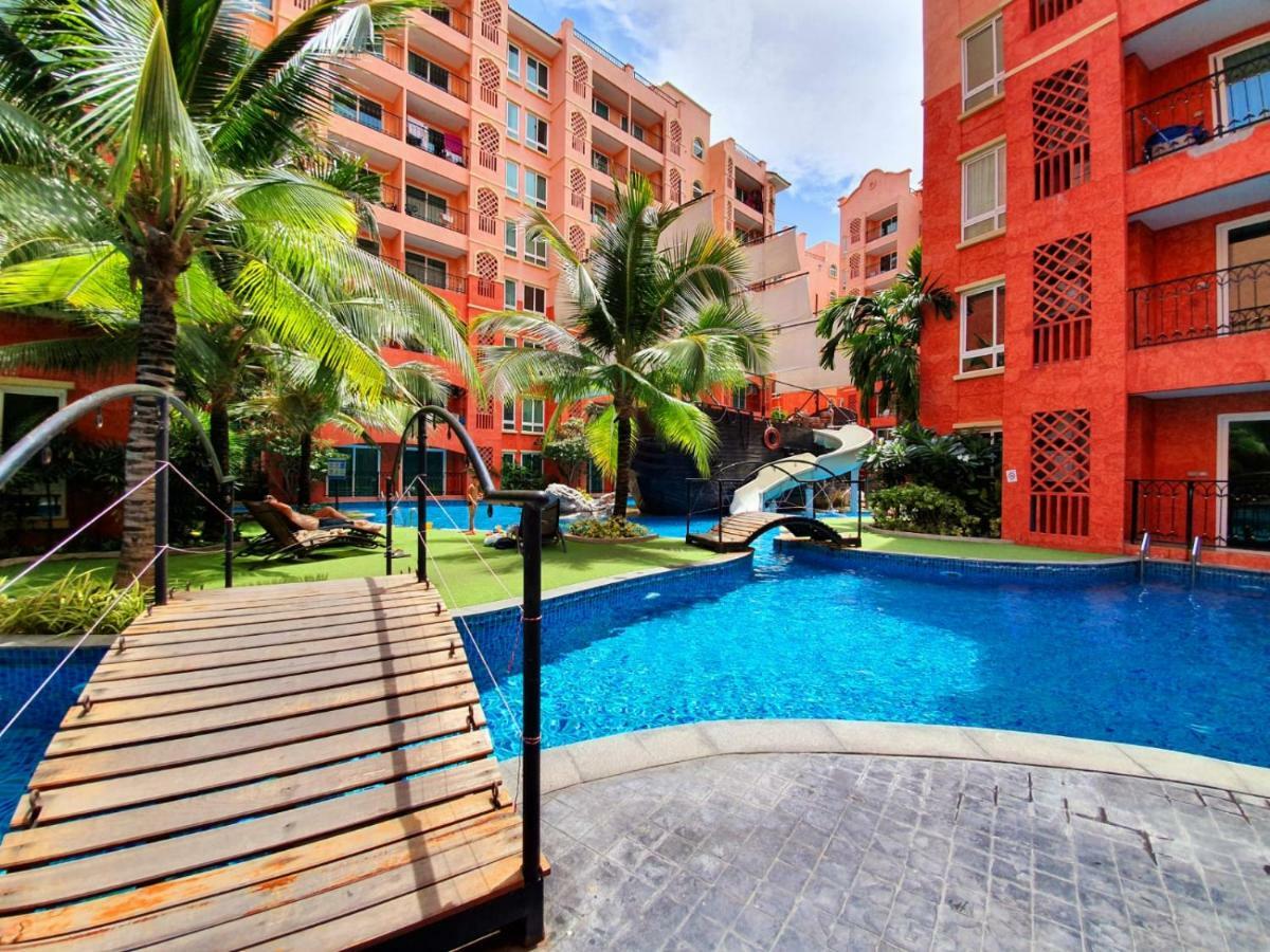 Seven Seas Condo By Dmitrii Pantai Jomtien Luaran gambar