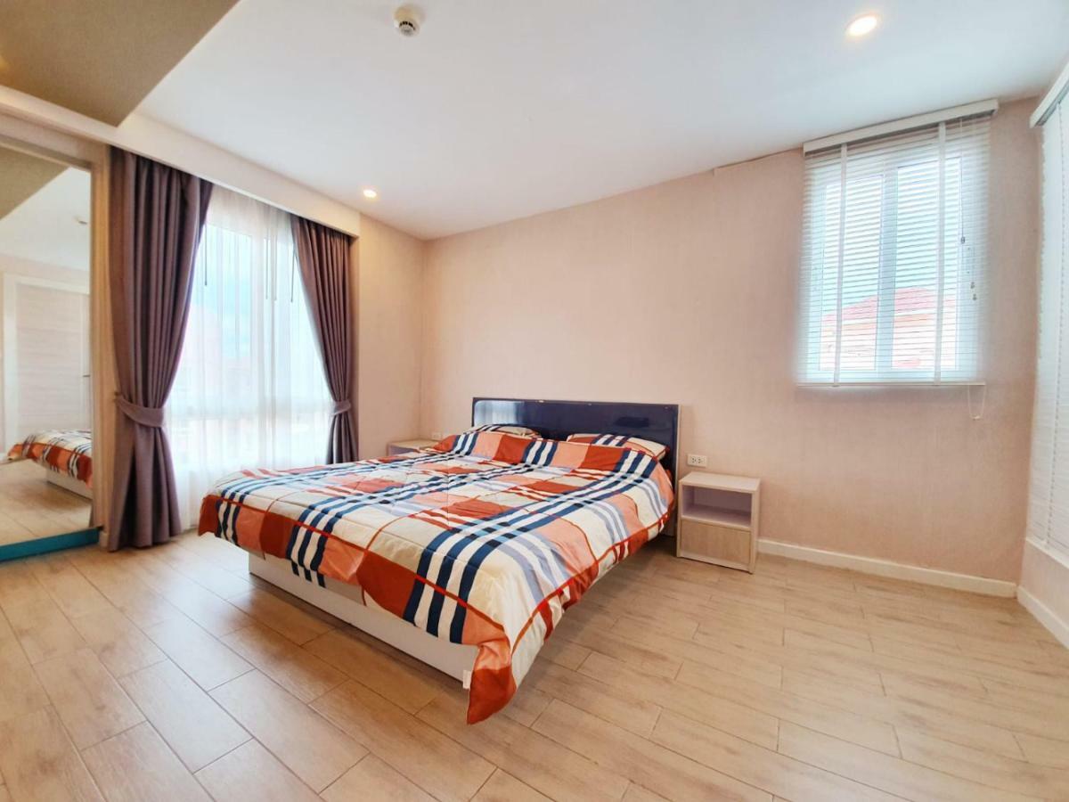Seven Seas Condo By Dmitrii Pantai Jomtien Luaran gambar