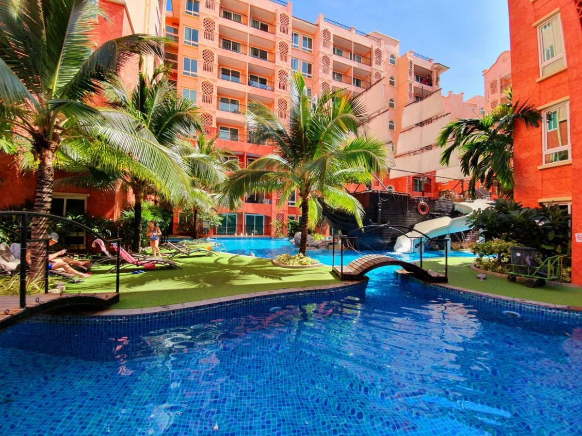 Seven Seas Condo By Dmitrii Pantai Jomtien Luaran gambar