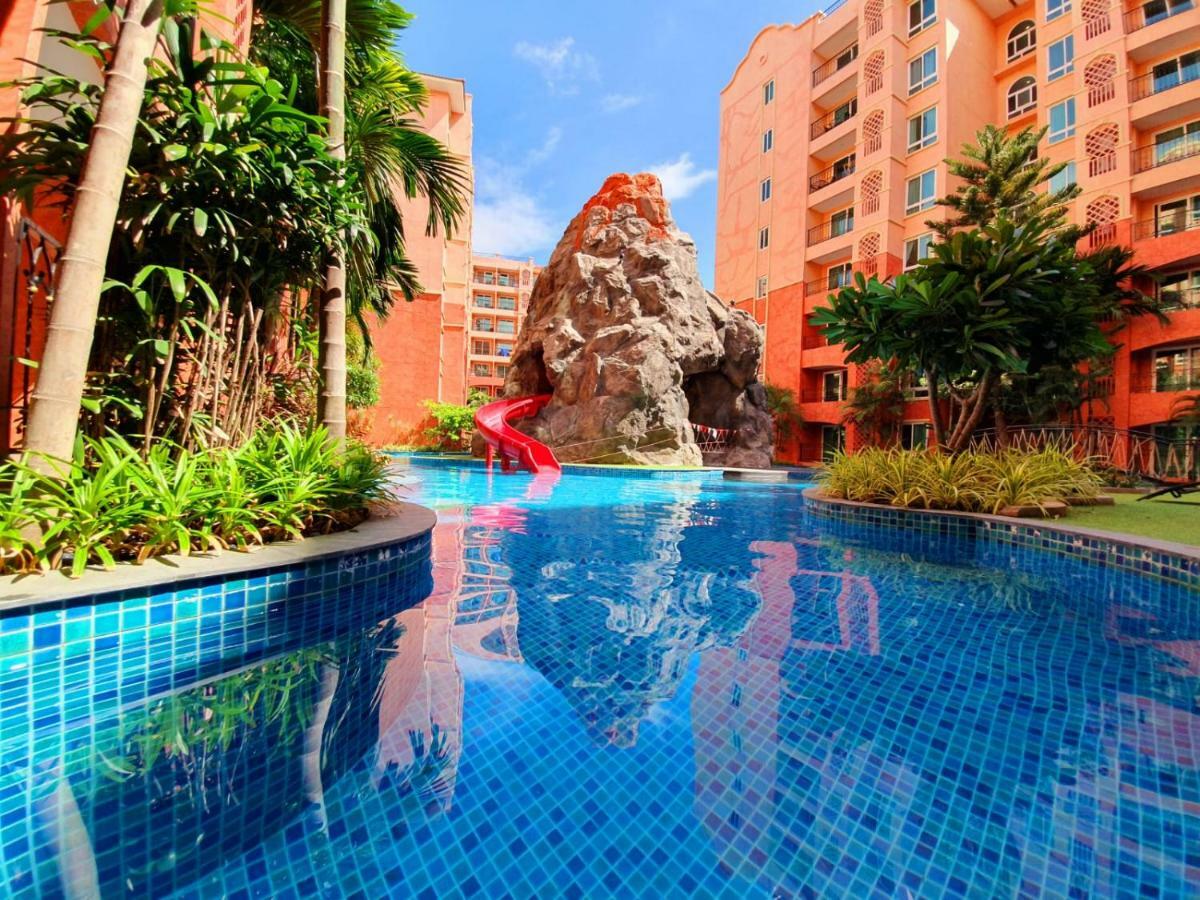 Seven Seas Condo By Dmitrii Pantai Jomtien Luaran gambar