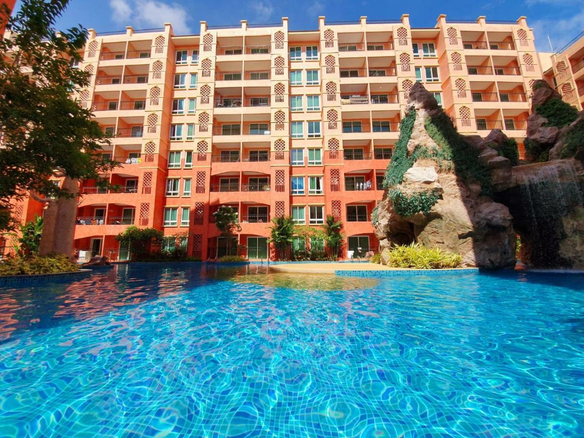 Seven Seas Condo By Dmitrii Pantai Jomtien Luaran gambar