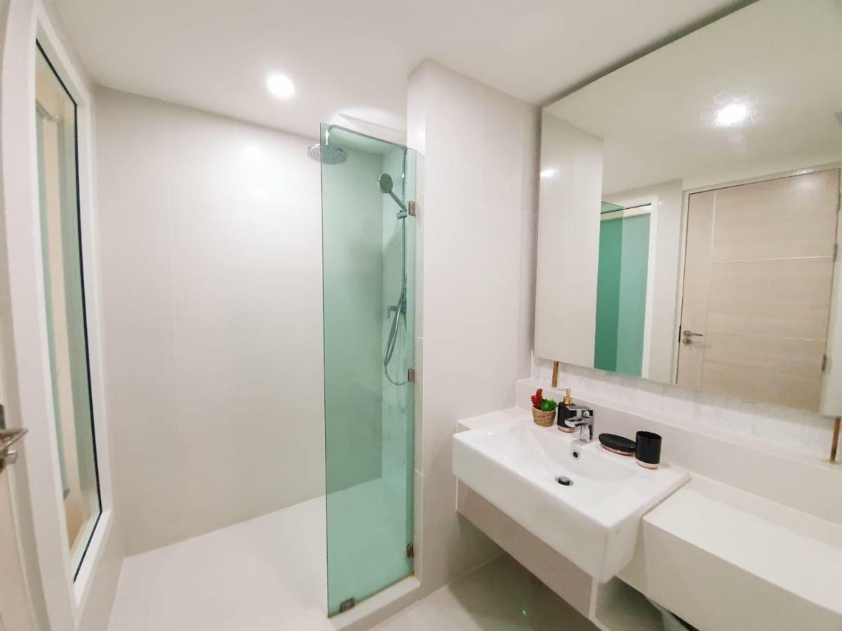 Seven Seas Condo By Dmitrii Pantai Jomtien Luaran gambar