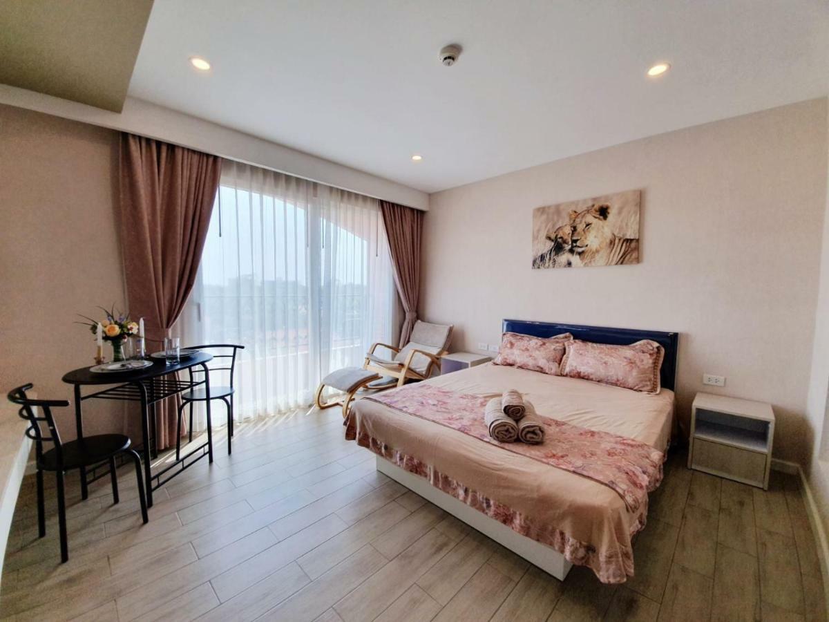 Seven Seas Condo By Dmitrii Pantai Jomtien Luaran gambar