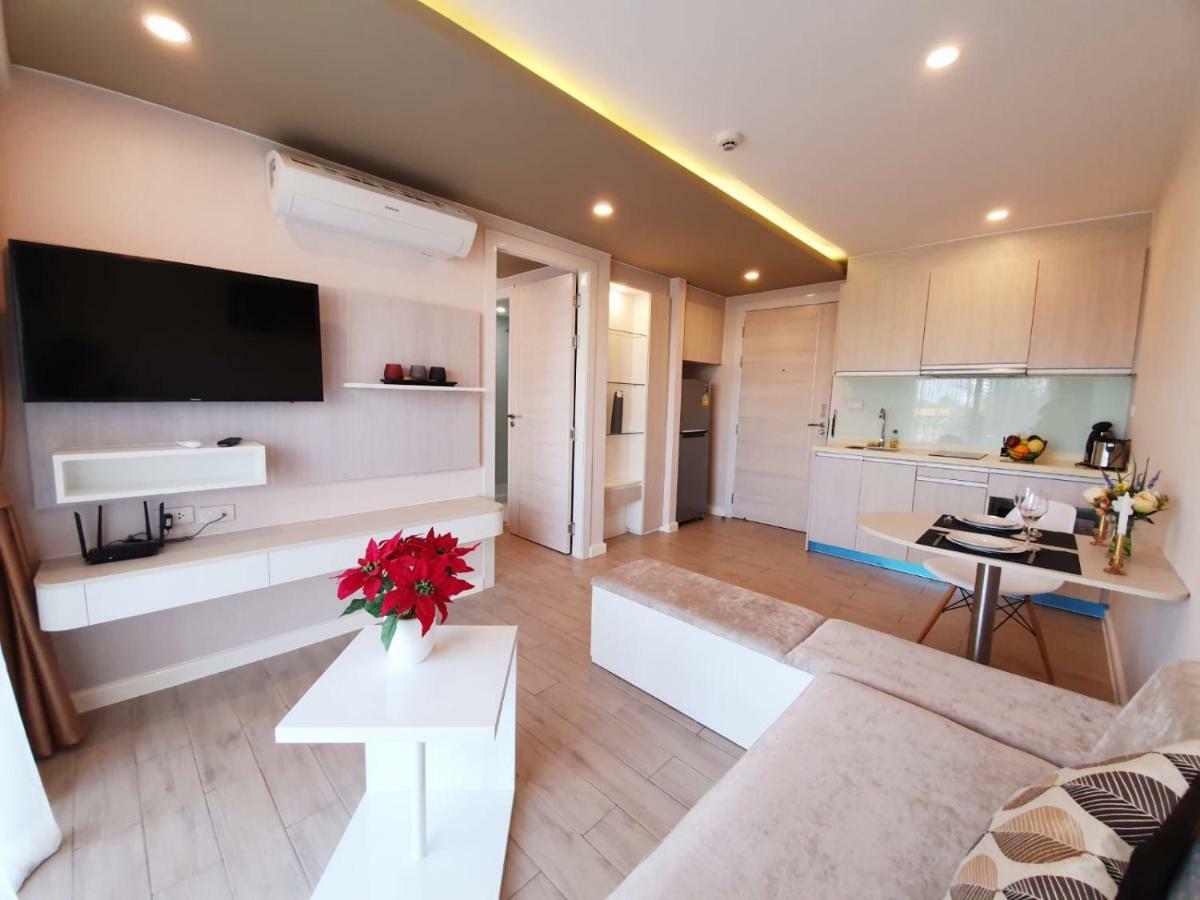 Seven Seas Condo By Dmitrii Pantai Jomtien Luaran gambar