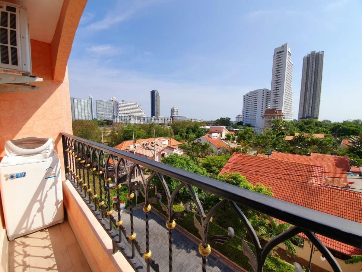 Seven Seas Condo By Dmitrii Pantai Jomtien Luaran gambar