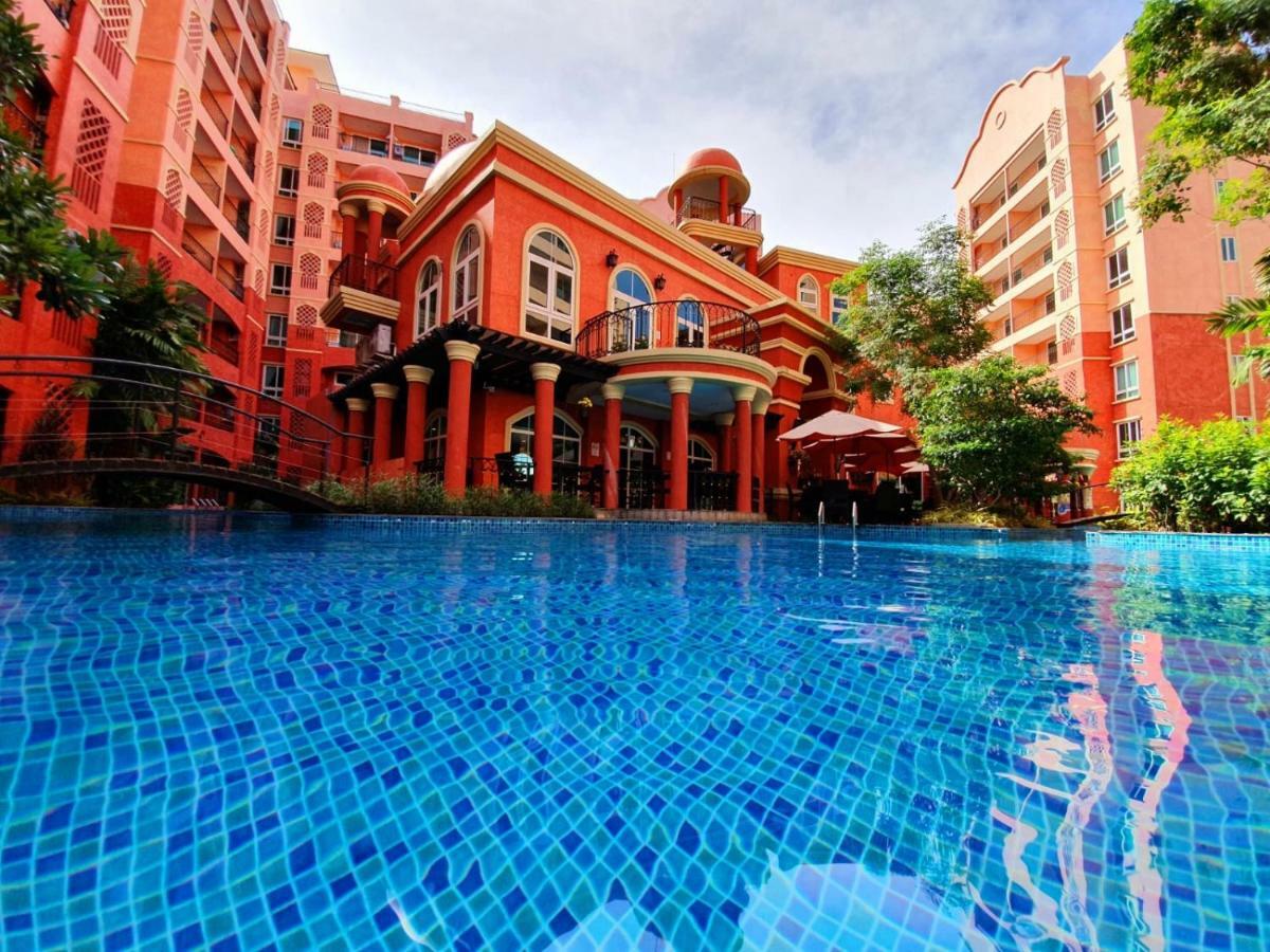 Seven Seas Condo By Dmitrii Pantai Jomtien Luaran gambar